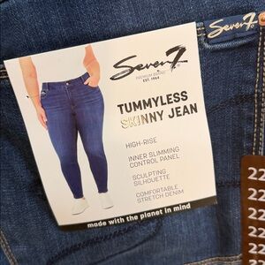 NWT Size 22W Seven7 Tummyless Skinny Jean